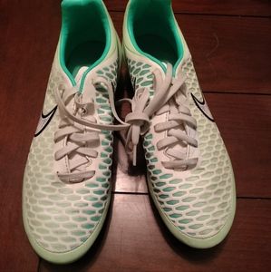 Men's Nike MAGISTA Soccer Cleats White and Green